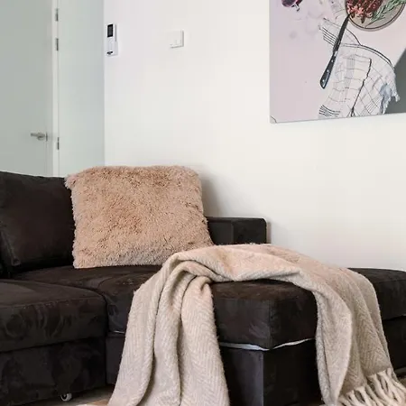 Lovely In The Centre Of Apartment